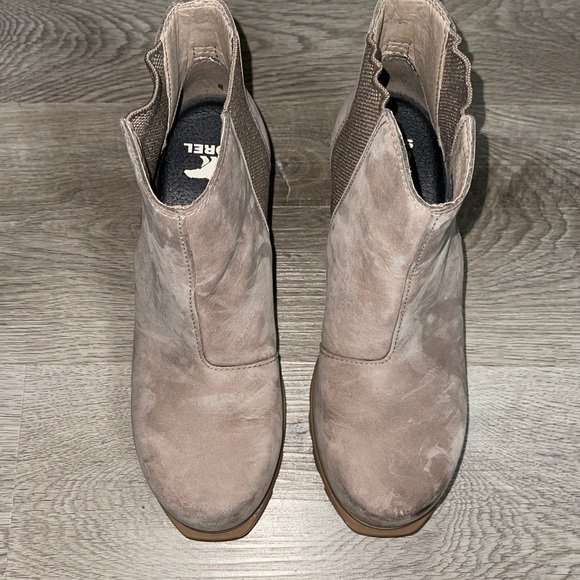 Sorel Joan Uptown Chelsea Women’s 6.5 Suede Leather Wedge Tan Ankle Boot - Picture 3 of 8